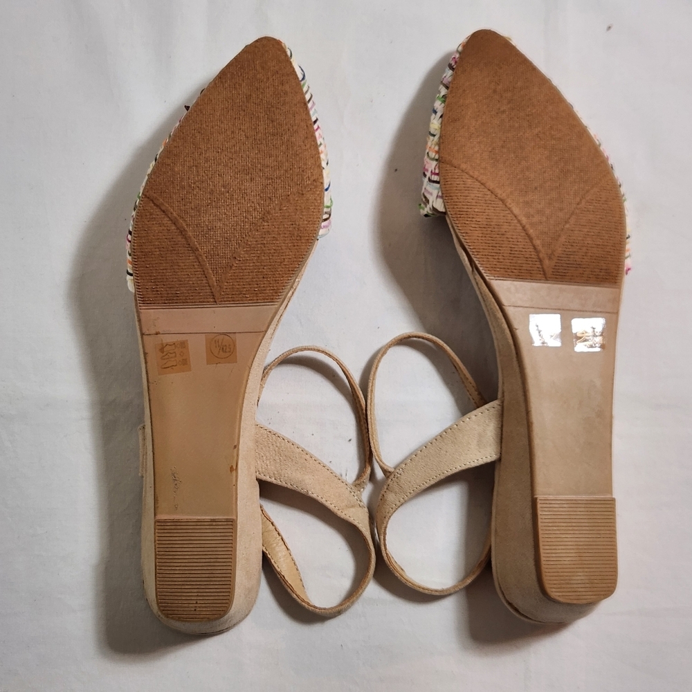 CL By Laundry Closed Toe Flat Sandals with Elegant Design Size 11 - Picture 4 of 7
